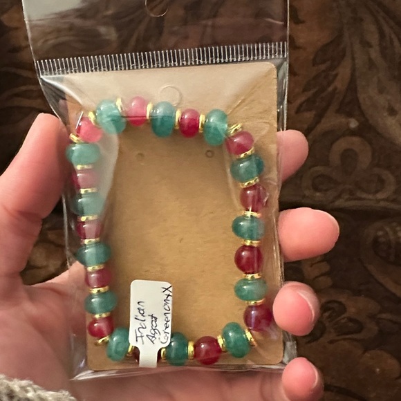 Agate and Onyx bracelet handmade stretchy - Picture 6 of 6